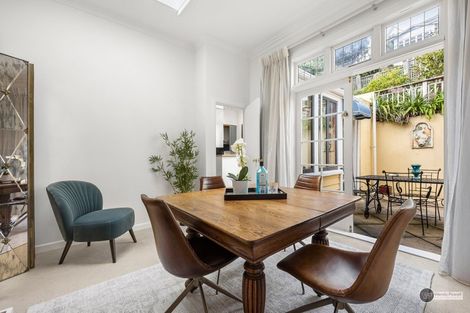 Photo of property in 6 Hawker Street, Mount Victoria, Wellington, 6011