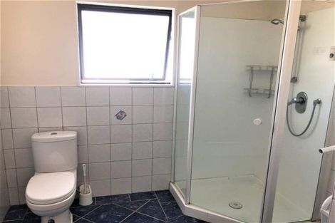 Photo of property in 2/52 Waitaki Street, Henderson, Auckland, 0612