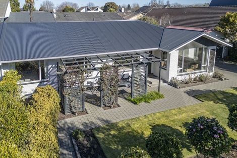 Photo of property in 3 Rachel Place, Avonhead, Christchurch, 8042
