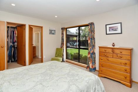 Photo of property in 149 Royal Park Drive, Parklands, Christchurch, 8083