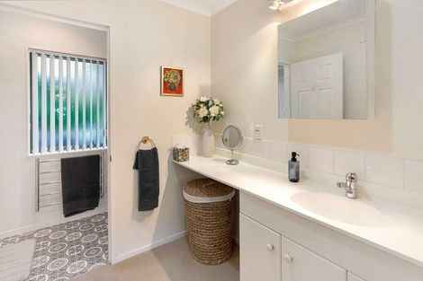 Photo of property in 7 Caulfield Place, Pukehangi, Rotorua, 3015