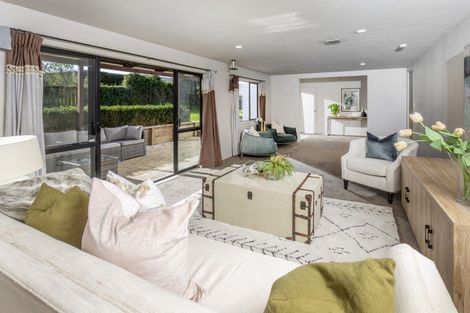 Photo of property in 6 Tokay Place, Huapai, Kumeu, 0810