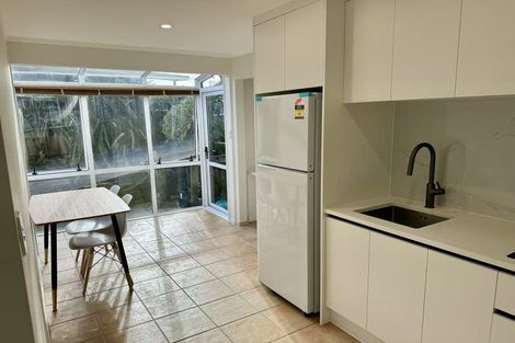 Photo of property in 1/3 Manutara Avenue, Forrest Hill, Auckland, 0620