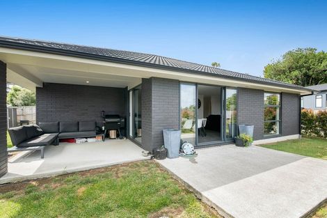 Photo of property in 3 St Julia Court, Helensville, 0800