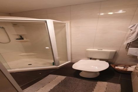 Photo of property in 32 Sycamore Drive, Sunnynook, Auckland, 0620