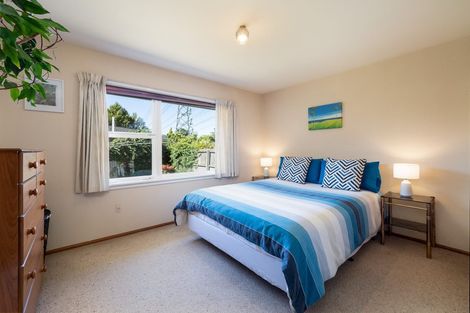 Photo of property in 18 Ilfracombe Place, Burnside, Christchurch, 8053