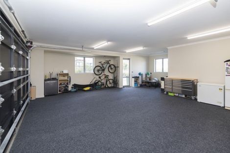 Photo of property in 43 Manor Park, Sunnyhills, Auckland, 2010