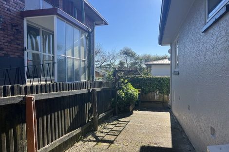 Photo of property in 1/9 Corrella Road, Belmont, Auckland, 0622