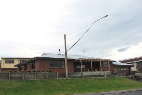 Photo of property in 14 Mcneil Street, Balclutha, 9230