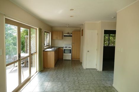 Photo of property in 40 Woodford Avenue, Henderson, Auckland, 0610