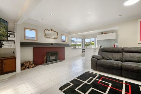 Photo of property in 242 Omokoroa Road, Omokoroa, 3114