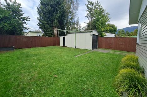 Photo of property in 98 Te Rangitautahanga Road, Turangi, 3334
