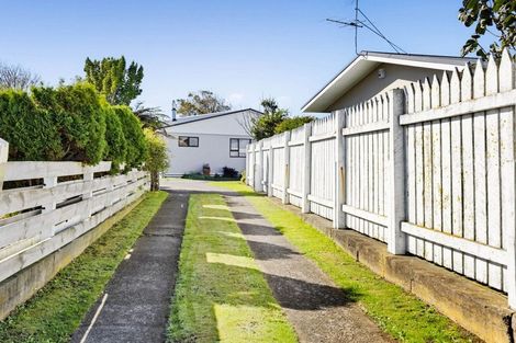 Photo of property in 18 Manuka Place, Hawera, 4610