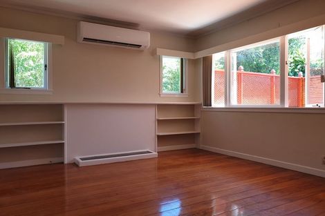 Photo of property in 1/16 Taharoto Road, Takapuna, Auckland, 0622