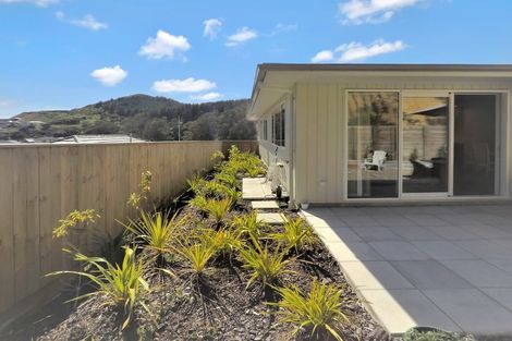 Photo of property in 47a Banks Boulevard, Whitby, Porirua, 5024