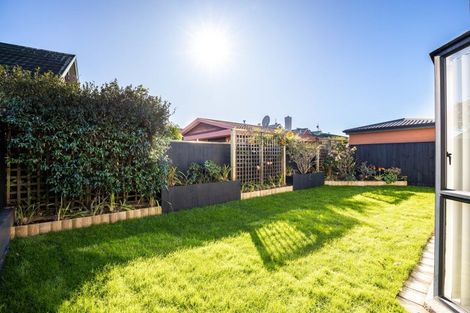 Photo of property in 273/1 Mangorei Road, Merrilands, New Plymouth, 4312