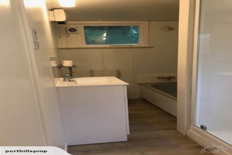 Photo of property in 22 Hawkhurst Road, Lyttelton, 8082