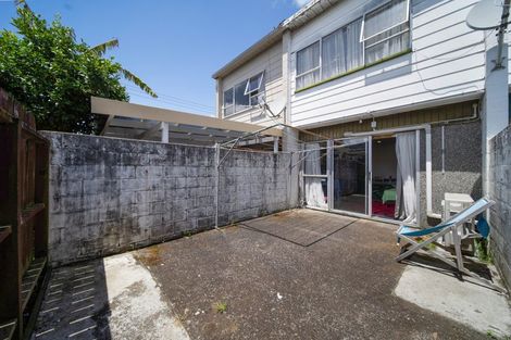 Photo of property in 2/45 Kenderdine Road, Papatoetoe, Auckland, 2025