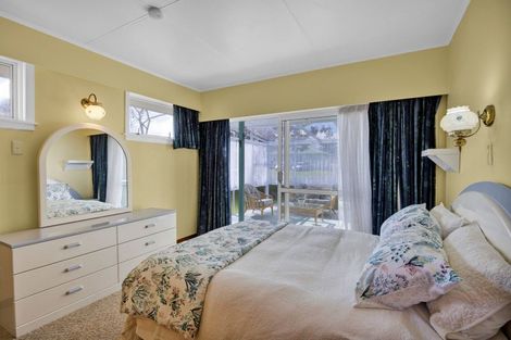 Photo of property in 75 Domett Street, Waitara, 4320