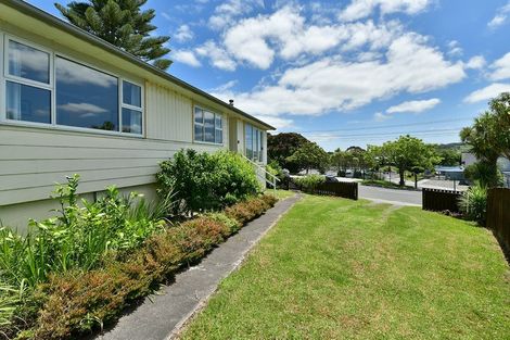 Photo of property in 53 Rautawhiri Road, Helensville, 0800