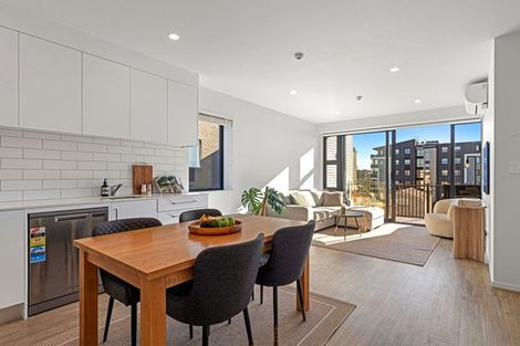 Photo of property in 207/165 Lake Road, Northcote, Auckland, 0627