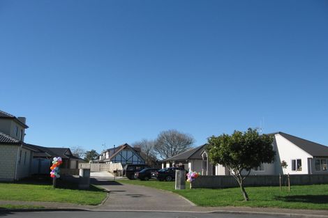 Photo of property in 31 Nielsen Gardens, Rototuna, Hamilton, 3210