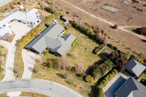 Photo of property in 9 Hikuwai Drive, Albert Town, Wanaka, 9305