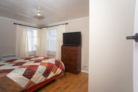 Photo of property in 16 Manchester Street, Patea, 4520