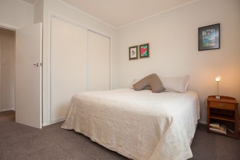 Photo of property in 1 Baring Terrace, Strandon, New Plymouth, 4312