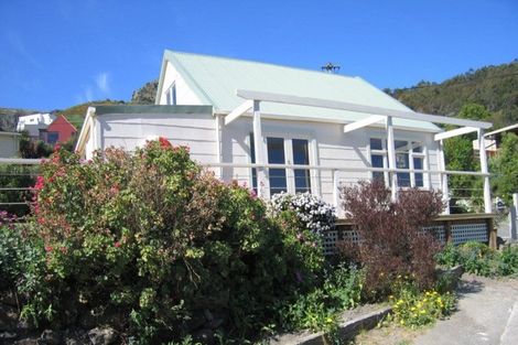 Photo of property in 3 Brenchley Road, Lyttelton, 8082