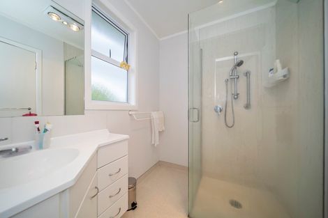 Photo of property in 1 Endeavour Street, Marfell, New Plymouth, 4310