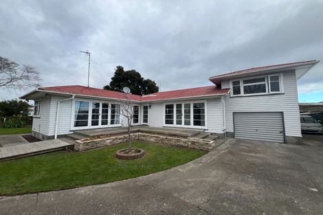 Photo of property in 6 Milson Line, Roslyn, Palmerston North, 4414