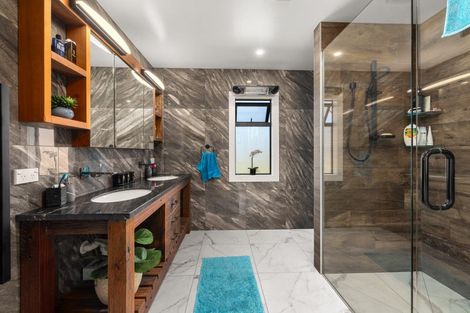 Photo of property in 65 Jamesons Esplanade, Haruru, 0204