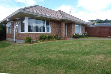 Photo of property in 1/2 Lowburn Place, Clover Park, Auckland, 2019