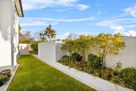 Photo of property in 1/52 Fendalton Road, Fendalton, Christchurch, 8014