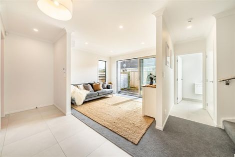 Photo of property in 44b Pine Avenue, Upper Hutt Central, Upper Hutt, 5018