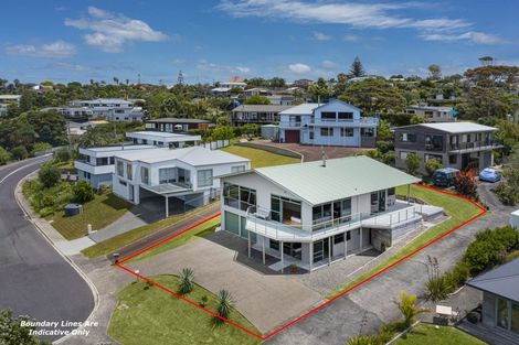 Photo of property in 84 Shakespear Road, Army Bay, Whangaparaoa, 0930