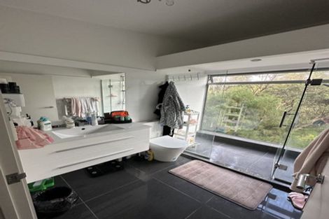 Photo of property in 51e Rimutaka Place, Titirangi, Auckland, 0604