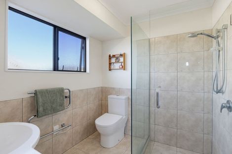 Photo of property in 28b Johnstone Drive, Fitzherbert, Palmerston North, 4410