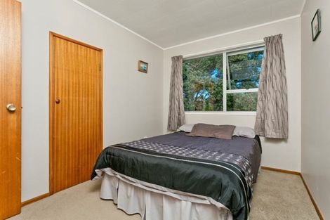 Photo of property in 52 Lavery Place, Sunnynook, Auckland, 0632