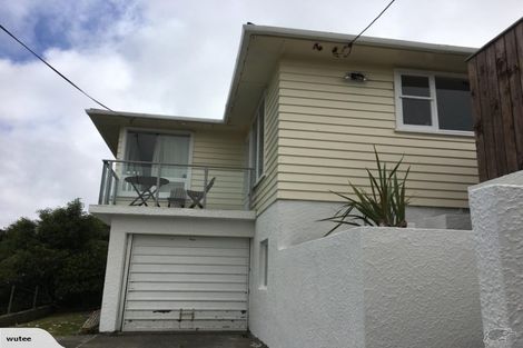 Photo of property in 126 Glanmire Road, Newlands, Wellington, 6037