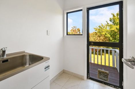 Photo of property in 1/7 Banksia Place, Goodwood Heights, Auckland, 2105