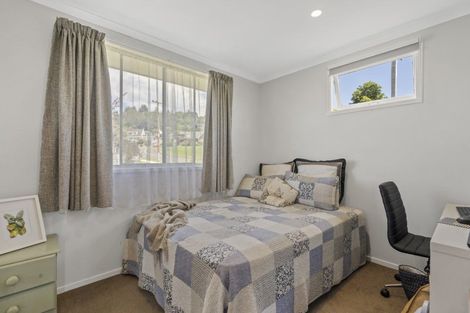 Photo of property in 11 Besley Place, Acacia Bay, Taupo, 3330