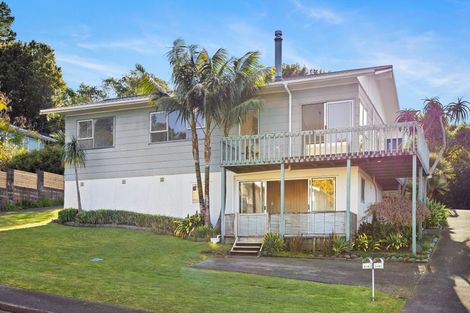 Photo of property in 1/3 Glenvale Place, Totara Vale, Auckland, 0629