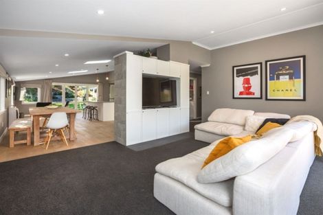 Photo of property in 9 Pukerua Beach Road, Pukerua Bay, 5026