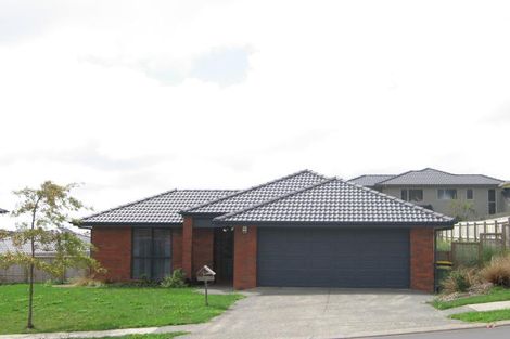 Photo of property in 13 Lake Panorama Drive, Henderson, Auckland, 0612