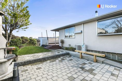 Photo of property in 32 Elwyn Crescent, Green Island, Dunedin, 9018