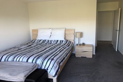 Photo of property in 14 Te Ironui Place, Huntington, Hamilton, 3210