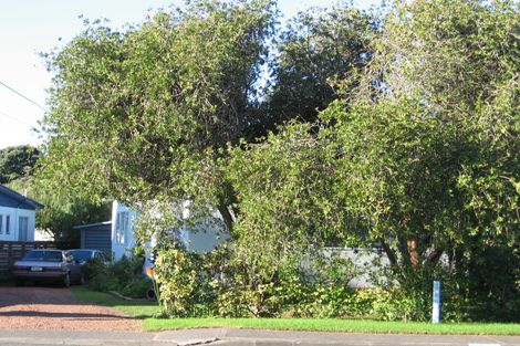 Photo of property in 173 Centreway Road, Orewa, 0931