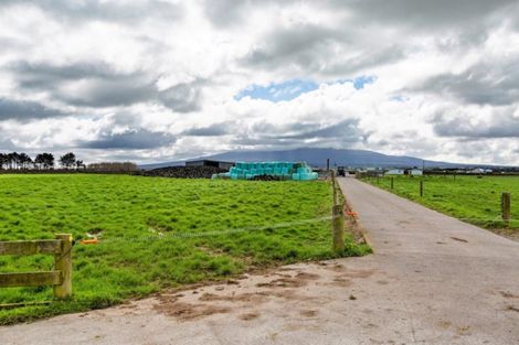 Photo of property in 2174 Eltham Road, Awatuna, Hawera, 4679